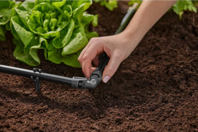 Lidhës këndor Gardena Micro Drip, 13 mm 1/2", i zi