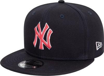 Kapelë New Era 9FIFTY Outline New York Yankees 60435143, strehë e drejtë, me rrip rregullimi, e zezë