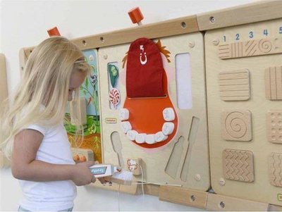 Pllakë murale sensorike Masterkidz Oral Cavity Hygiene, dru, 46x46cm, shumëngjyrëshe