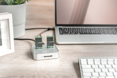 Docking station për SSD Digitus DA-71110, M.2 NVMe dhe M.2 SATA, lexues karte SD Express, USB C, argjendtë