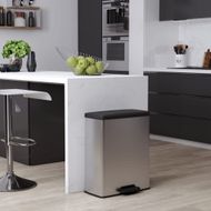 Kosh plehrash me pedale Curver Deco Rectangular Duo, 65L, plastikë, gri argjendtë