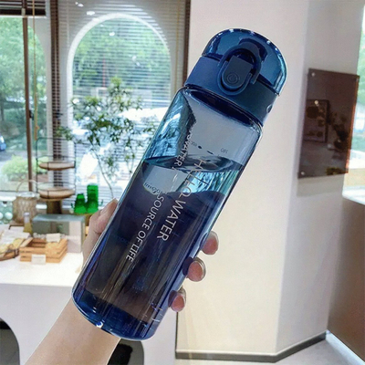 Shishe sportive për pije 780 ml, plastike, me dorezë, transparente