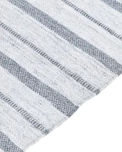 Tapet Beliani BADEMLI, 140x200 cm, i bardhë me vija