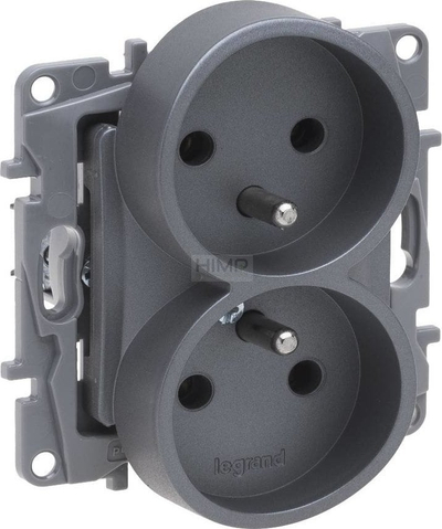 Prizë Legrand Niloe Selection 2 x 2P+E 762335, për korniza të shumta, terminale me vida, steel