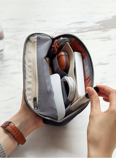 Çantë organizuese Bellroy Desk Caddy, portative, rezistente ndaj ujit, gri