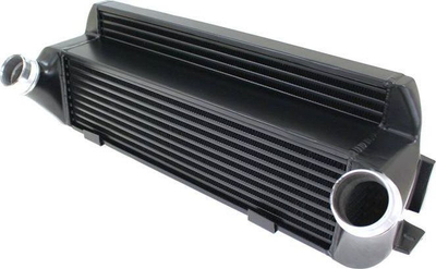 Intercooler TURBOWORKS MG-IC-095, bërthamë alumini, dalje anësore, i zi