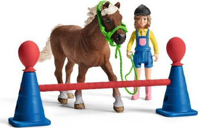 Set lodrash Schleich Farm World Pony Agility Training, figurina pony, pista pengesash, shumëngjyrësh