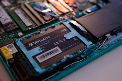 Внатрешен SSD Verbatim Vi550 S3, 1TB, 2.5\", црн