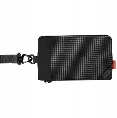 Çantë crossbody Skinarma Jager, me rrip qafe, e zezë