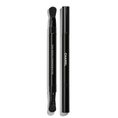 Brushë për grim Chanel N°200