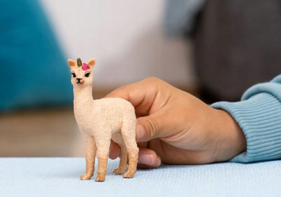 Figurë loje Schleich Bayala Llama Unicorn, këlysh fantazi, me shkëlqim, shumëngjyrëshe