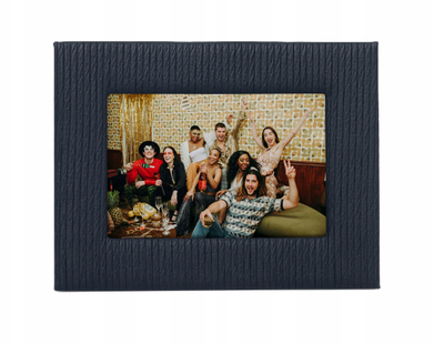 Kornizë fotografish LoveInstant, 10x15 cm, vendosje vertikale horizontale, e zezë