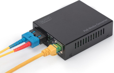 Konvertues media PoE Digitus Gigabit, RJ45 në SC, fibër MM, i zi
