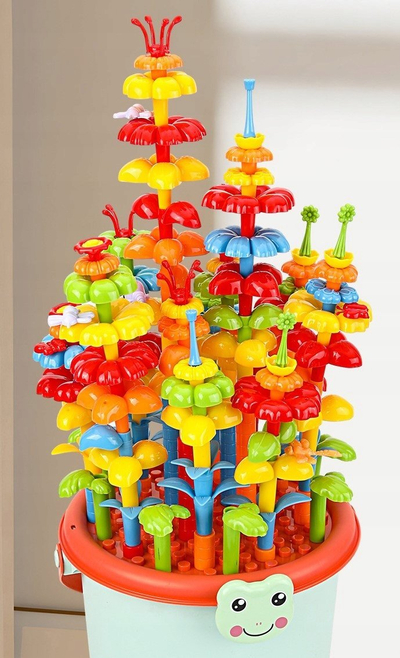 Сет градежни коцки Garden Set, 172 парчиња, со кофа, повеќебојно