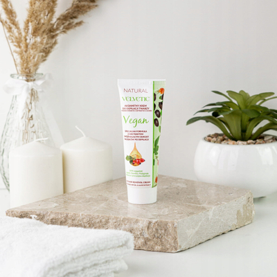 Krem për depilim fytyre Velvetic Natural Velvety, me vaj trëndafili dhe aloe, vegan, 50 ml