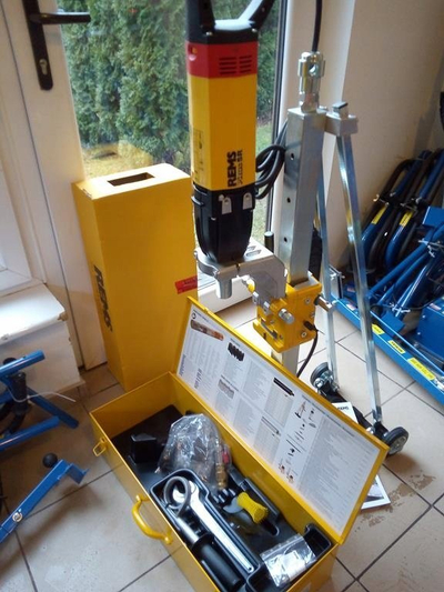 Makineri shpimi bërthamor REMS Picus SR Set Titan, elektrike, me stativ, e verdhë