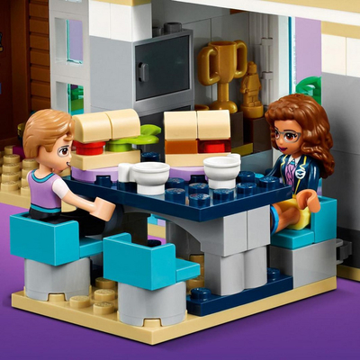 Lodër ndërtuese LEGO Friends Heartlake High School, 605 elemente