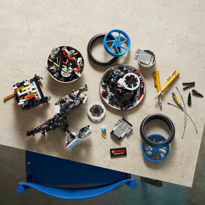 Lodër LEGO® Technic 42159 Yamaha MT-10 SP
