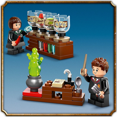 Set lodrash LEGO Harry Potter 76431 Hogwarts Castle Potions Class, 397 copa, 8+