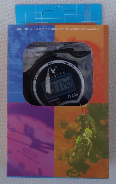 Kronometër sportiv elektronik, digjital, me alarm, i zi