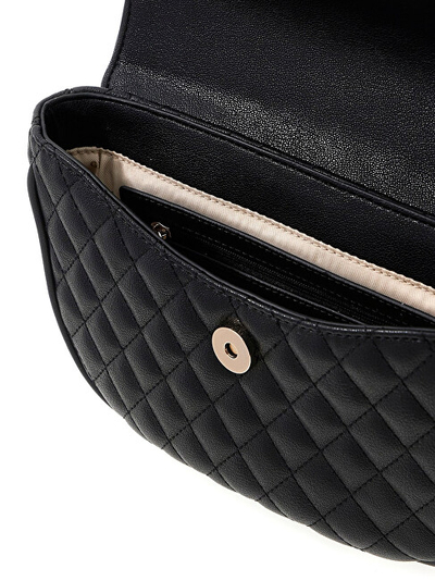 Çantë dore Guess Atabey HWQG98 94210, për femra, e zezë
