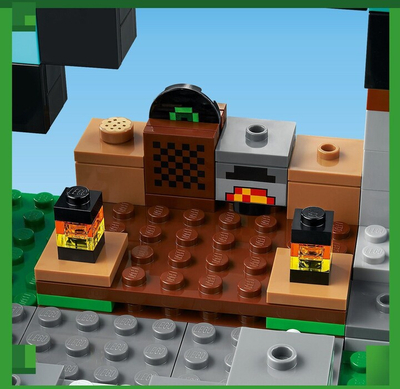 Set LEGO® Minecraft 21244 Knight's Base, 427 pjesë