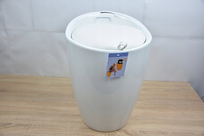 Kosh rrobash Wenko CANDY, 20L, me ulëse 2 në 1, i bardhë