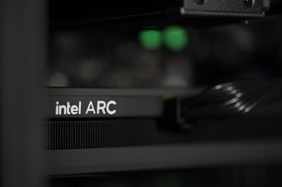 Десктоп компјутер Intel Core i5 8400, 32GB RAM, SSD, без оперативен систем