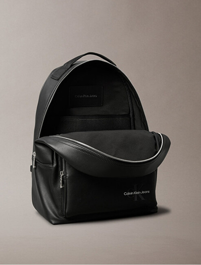 Çantë shpine për meshkuj Calvin Klein mCK5322, e zezë