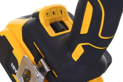 Set veglash pa kabllo Dewalt DCK2080P2T QW, 6 pjesë, 18V, me bateri 5.0Ah