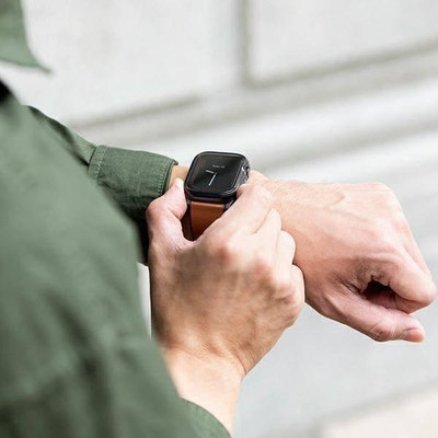 Mbulesë mbrojtëse Uniq Garde për Apple Watch Series 7 41mm, transparente