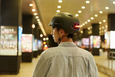 Kaskë biçiklete Livall C20 SH50, smart me LED dhe SOS, madhësia L, e zezë