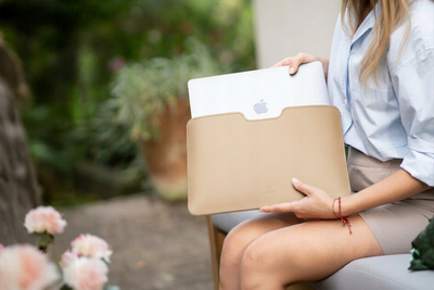 Futrollë laptopi Baltan Razor, lëkurë, për MacBook Air 13" M5, bezhë
