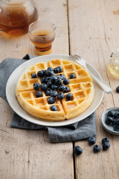 Aparat për waffle Fritel WA2224, pllaka jo ngjitëse, i vogël e kompakt, i bardhë