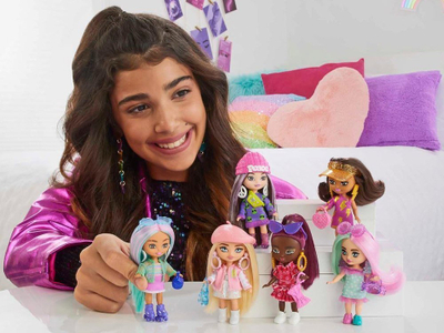 Kukull Barbie Extra Mini Minis, 8cm, flokë bjonde, me beretë