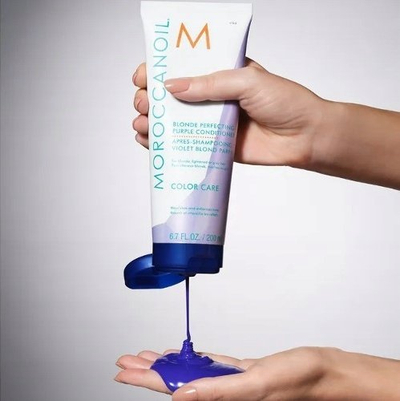 Balsam flokësh Moroccanoil Blonde Perfecting Purple, për flokë biondë, neutralizues i toneve të verdha