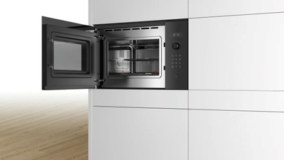 Furrë me mikrovalë Bosch BEL554MB0, 25L, 900W, e zezë