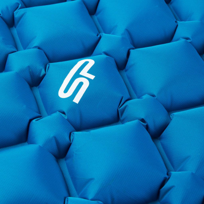 Dyshek ajri kampingu Spokey Air Bed 943051, shumë i lehtë, najlon i papërshkueshëm nga uji, blu