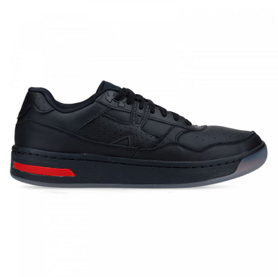 Atlete Under Armour Court 96, për burra, të zeza