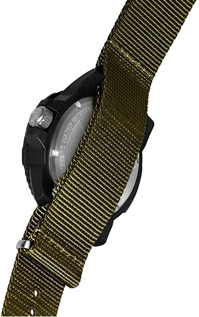Set Luminox Orë dore + rrip shtesë XS.3617.SET