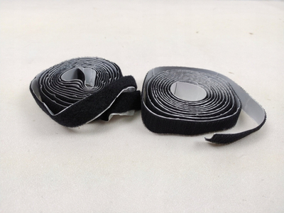 Shirit ngjitës Tesa Hook and Loop, 20mm, 2.5m, i zi