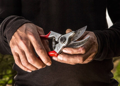 Gërshërë krasitje Felco 4 Classic, profesionale, doreza alumini, të kuqe