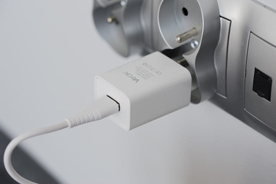 Karikues rrjeti Vayox VA0051C, USB 5V 2.1A, kabllo USB C 1m, i bardhë