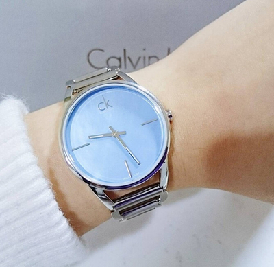 Orë dore Calvin Klein Stately K3G23126