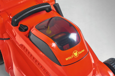 Kositëse bari Wolf Garten 18HKEJ43650, 40V 2.5Ah, gjerësi kositjeje 34 cm, e kuqe