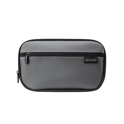 Organizues udhëtimi XD Design First-class All-in-one P706.3401, për aksesorë elektronikë, xhep i papërshkueshëm nga uji, i zi
