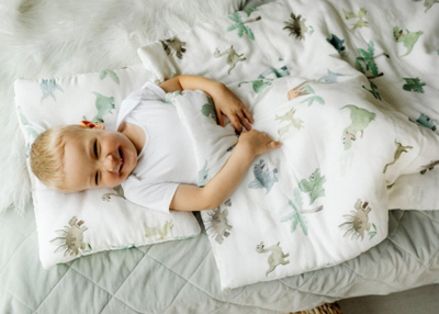 Set shtrati për bebe me muslin pambuku, 80x100cm, me dinozaur shumëngjyrësh
