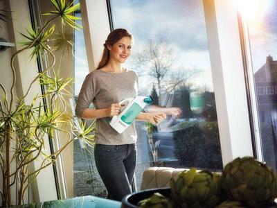 Pastruese e xhamave Leifheit Dry & Clean 51000, me bateri, e bardhë