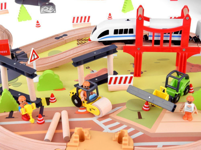 Set tren prej druri ZA4830, rreth 100 pjesë, me vinç dhe shina, shumëngjyrësh
