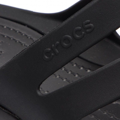 Shapka për femra Crocs Swiftwater Sandal, Nr. 36.5, të zeza (203998)